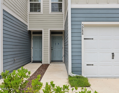 5988 Creekside Crossing Drive - Photo Thumbnail 2