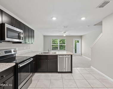 5988 Creekside Crossing Drive - Photo Thumbnail 6