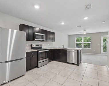 5988 Creekside Crossing Drive - Photo Thumbnail 5