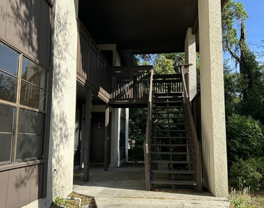 470 Crabapple Court - Photo Thumbnail 1