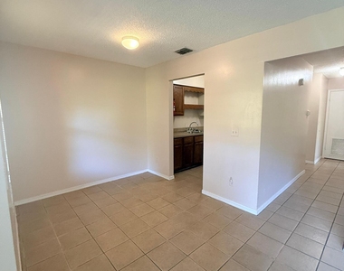 470 Crabapple Court - Photo Thumbnail 16