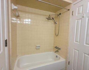 470 Crabapple Court - Photo Thumbnail 11