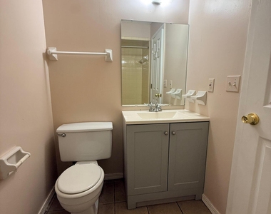 470 Crabapple Court - Photo Thumbnail 10