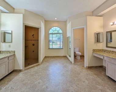 2413 Cedar Trace Drive W - Photo Thumbnail 16