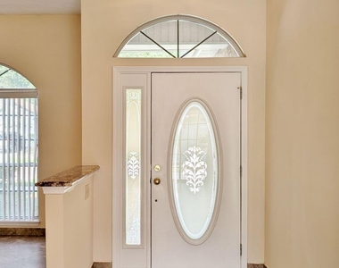 2413 Cedar Trace Drive W - Photo Thumbnail 5