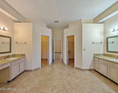 2413 Cedar Trace Drive W - Photo Thumbnail 17