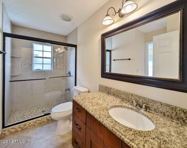 2413 Cedar Trace Drive W - Photo Thumbnail 21
