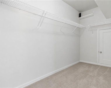 6504 Brooklake Court Se - Photo Thumbnail 10