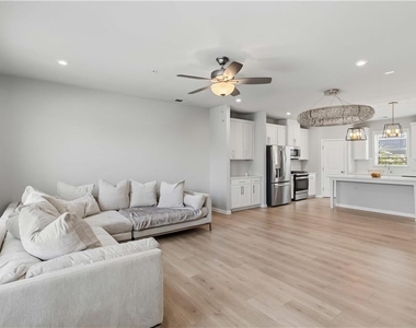 6504 Brooklake Court Se - Photo Thumbnail 12