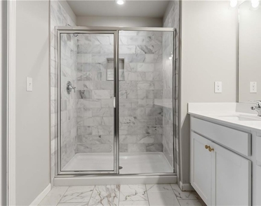 6504 Brooklake Court Se - Photo Thumbnail 9