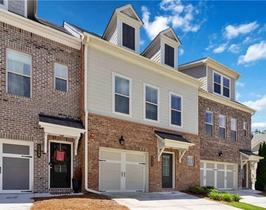 6504 Brooklake Court Se - Photo Thumbnail 1