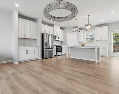6504 Brooklake Court Se - Photo Thumbnail 4