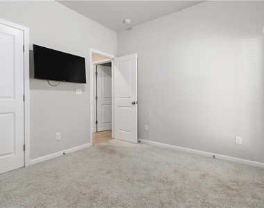 6504 Brooklake Court Se - Photo Thumbnail 15