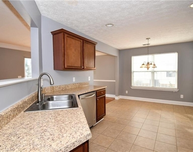 273 Carrington Way - Photo Thumbnail 13
