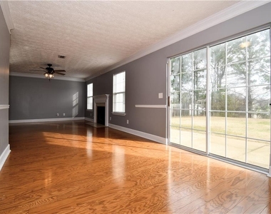 273 Carrington Way - Photo Thumbnail 8