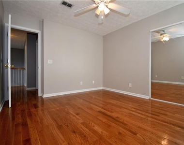 273 Carrington Way - Photo Thumbnail 23
