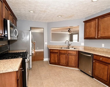 273 Carrington Way - Photo Thumbnail 12