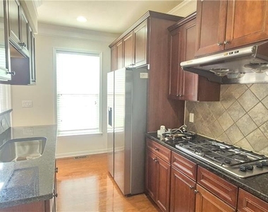 11025 Brunson Drive - Photo Thumbnail 9
