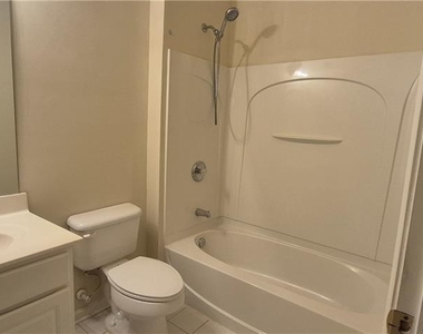 11025 Brunson Drive - Photo Thumbnail 8