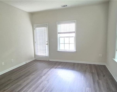 11025 Brunson Drive - Photo Thumbnail 6