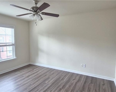 11025 Brunson Drive - Photo Thumbnail 4