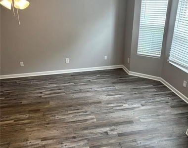 5739 Windfall Lane - Photo Thumbnail 3