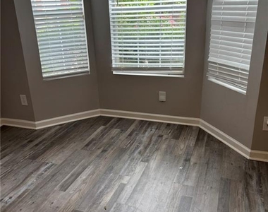 5739 Windfall Lane - Photo Thumbnail 6