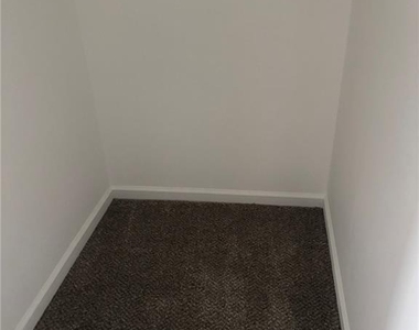 5739 Windfall Lane - Photo Thumbnail 19