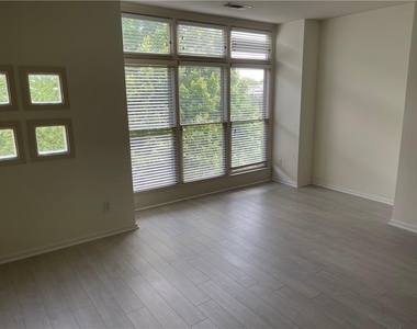 1325 Peachtree View Ne - Photo Thumbnail 11