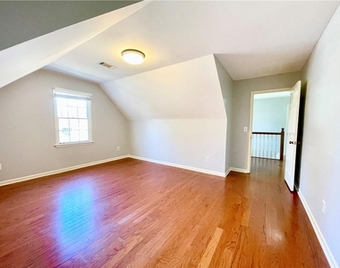 1721 Emerson Court - Photo Thumbnail 21