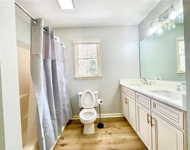 1721 Emerson Court - Photo Thumbnail 25