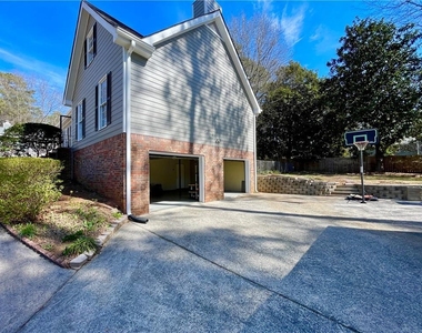 1721 Emerson Court - Photo Thumbnail 38