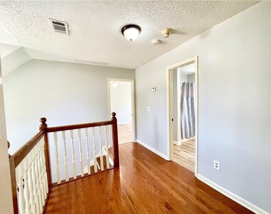 1721 Emerson Court - Photo Thumbnail 19