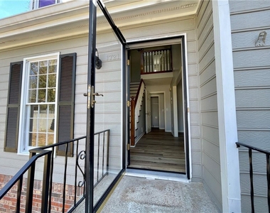 1721 Emerson Court - Photo Thumbnail 3