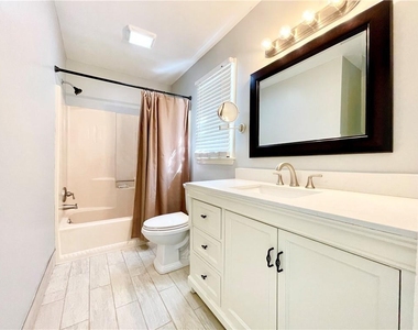 1721 Emerson Court - Photo Thumbnail 16
