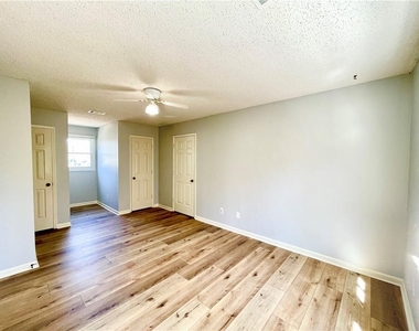 1721 Emerson Court - Photo Thumbnail 30