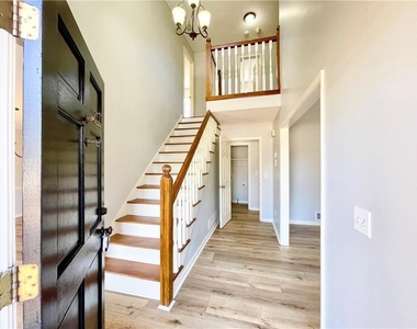 1721 Emerson Court - Photo Thumbnail 4