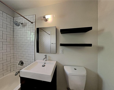 880 N Highland Avenue Ne - Photo Thumbnail 11
