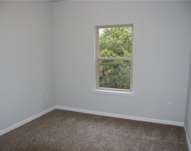 258 Valley Crossing - Photo Thumbnail 15