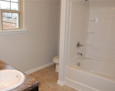 258 Valley Crossing - Photo Thumbnail 12