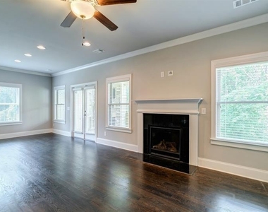 1317 Winfair Lane Ne - Photo Thumbnail 22