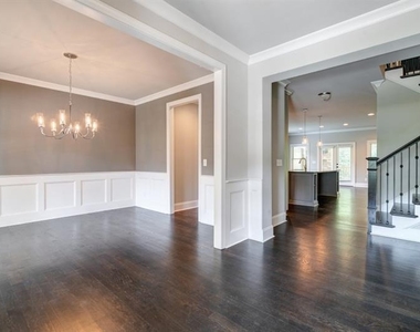 1317 Winfair Lane Ne - Photo Thumbnail 4