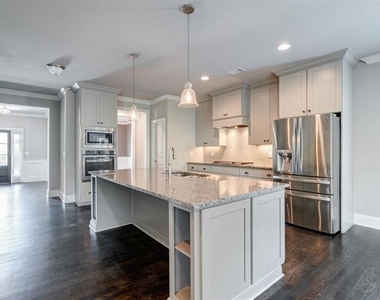 1317 Winfair Lane Ne - Photo Thumbnail 17