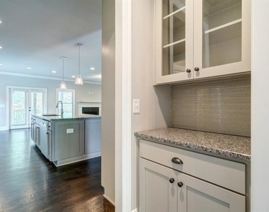 1317 Winfair Lane Ne - Photo Thumbnail 8