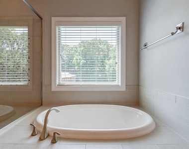 1317 Winfair Lane Ne - Photo Thumbnail 43
