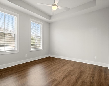 146 Chestnut Circle - Photo Thumbnail 7