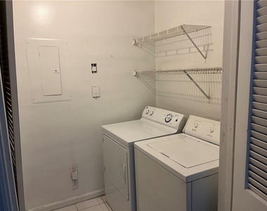 612 Granville Court - Photo Thumbnail 20