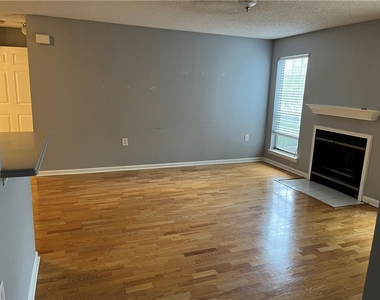612 Granville Court - Photo Thumbnail 2