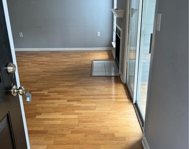 612 Granville Court - Photo Thumbnail 1