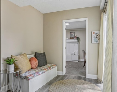3898 Skidmore Drive - Photo Thumbnail 25